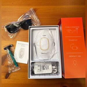 Dermao IPL Hair Removal System with Accessories - New, never used.